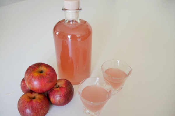 Apple Liqueur