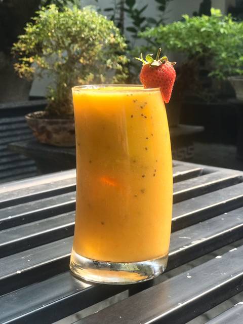 Mango Juice with Yakult